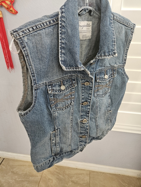 Aéropostale Distressed Blue Denim Vest - Picture 6 of 14